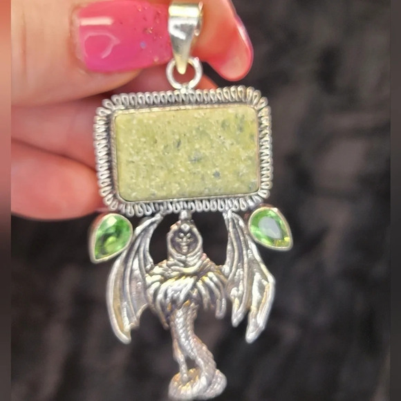 0113. NWOTs ~ Sterling Silver Gothic Style ~ Swiss Green Opal ~ Tsavorite ~ - Picture 3 of 6
